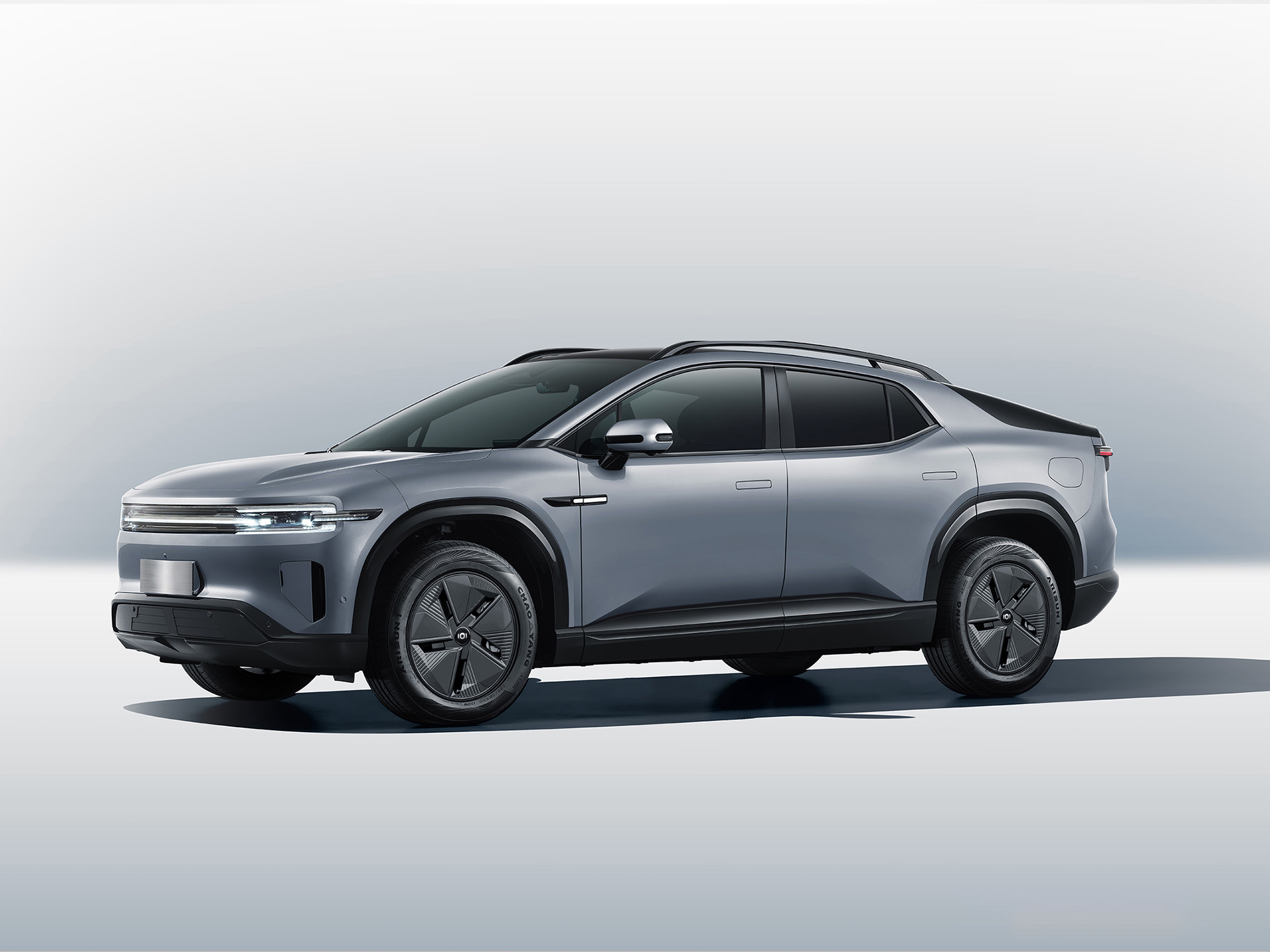 长安启源E07车侧图